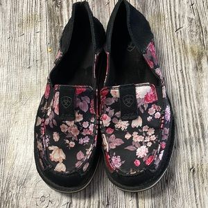 Ariat Cruiser Black & Pink Leather Trim Slip on Flats Shoes Size 6.5